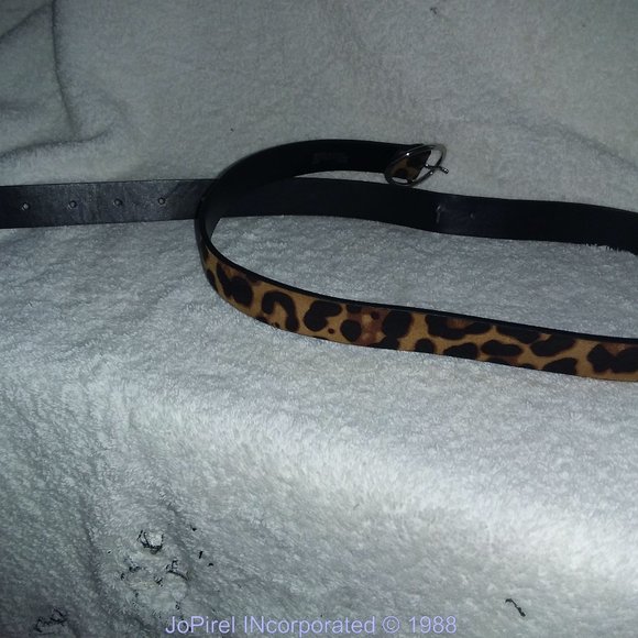 Leopard Print Belt - Picture 2 of 8